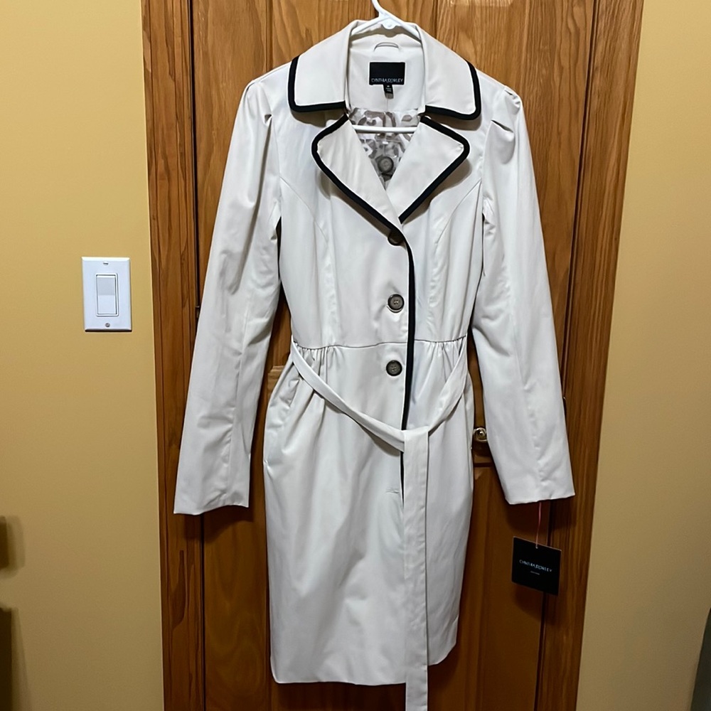 Cynthia Rowley women’s trench coat in size M NWT